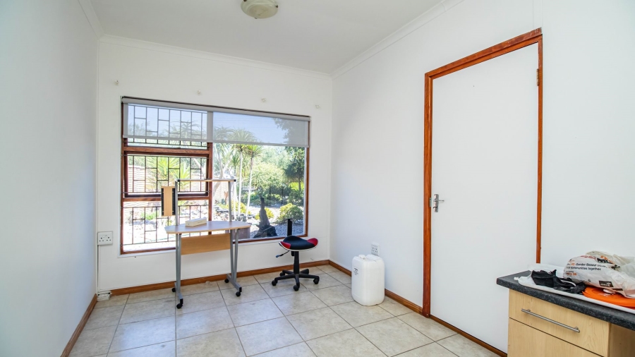 5 Bedroom Property for Sale in The Village Western Cape